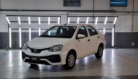 Toyota • Etios