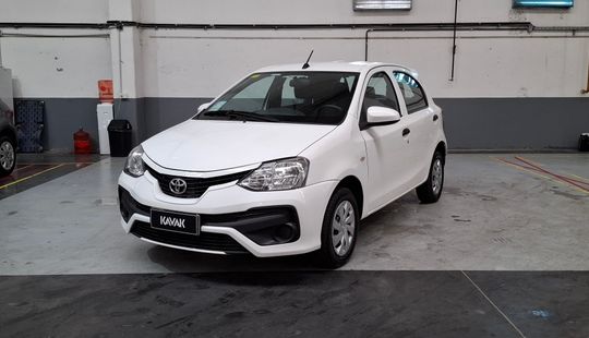 Toyota • Etios