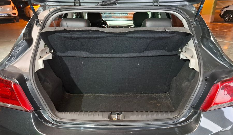 Chevrolet Onix 1.4 LTZ Hatchback 2017