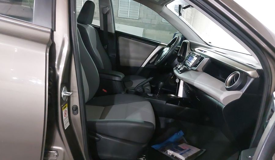 Toyota Rav4 2.5 LE AT Suv 2015