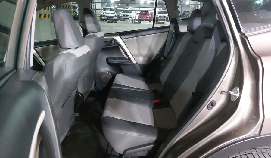 Toyota Rav4 2.5 LE AT Suv 2015