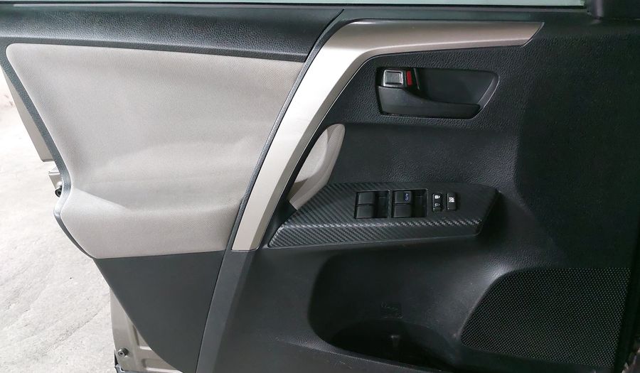 Toyota Rav4 2.5 LE AT Suv 2015
