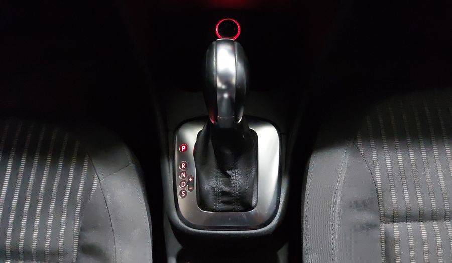 Volkswagen Vento 1.6 HIGHLINE TIPTRONIC Sedan 2014