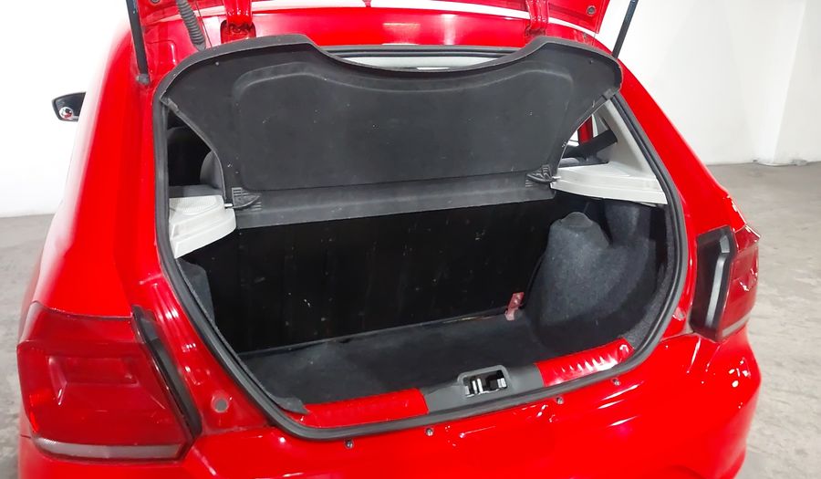 Volkswagen Gol 1.6 SEDAN Sedan 2017