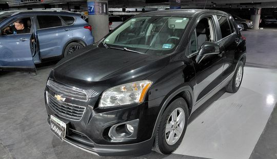 2015 • 93,687 km • Automático