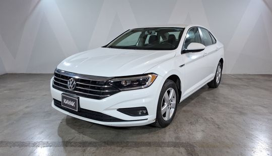 Volkswagen • Jetta