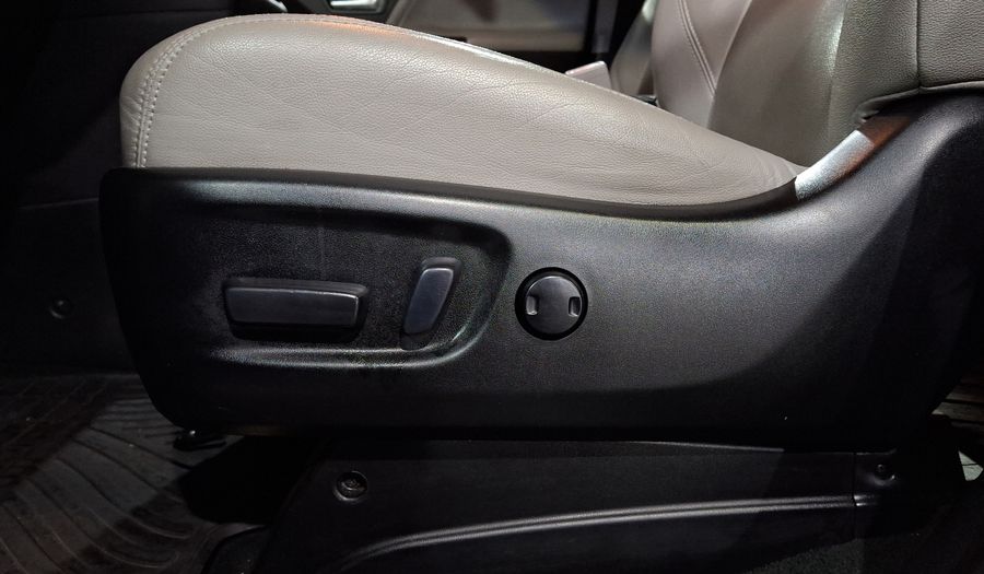 Toyota Sienna 3.5 LIMITED AT Minivan 2016