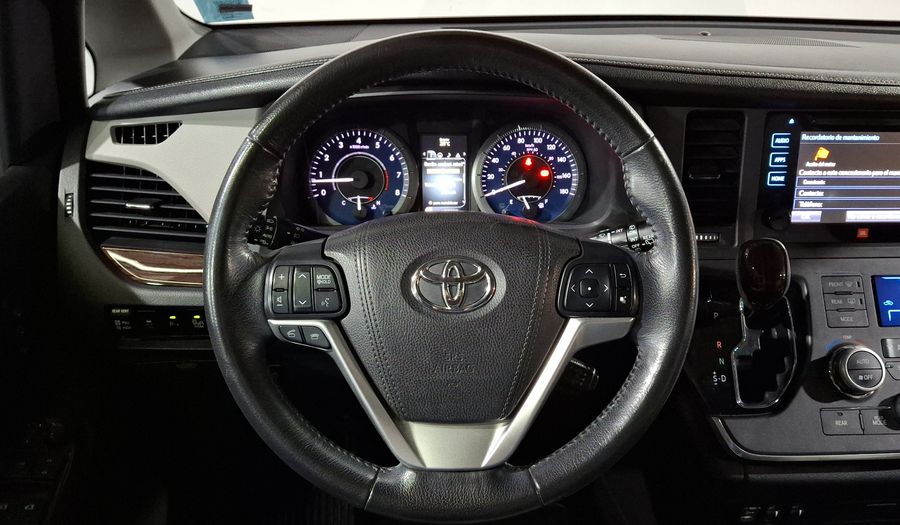 Toyota Sienna 3.5 LIMITED AT Minivan 2016