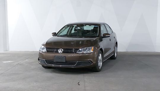 Volkswagen • Jetta
