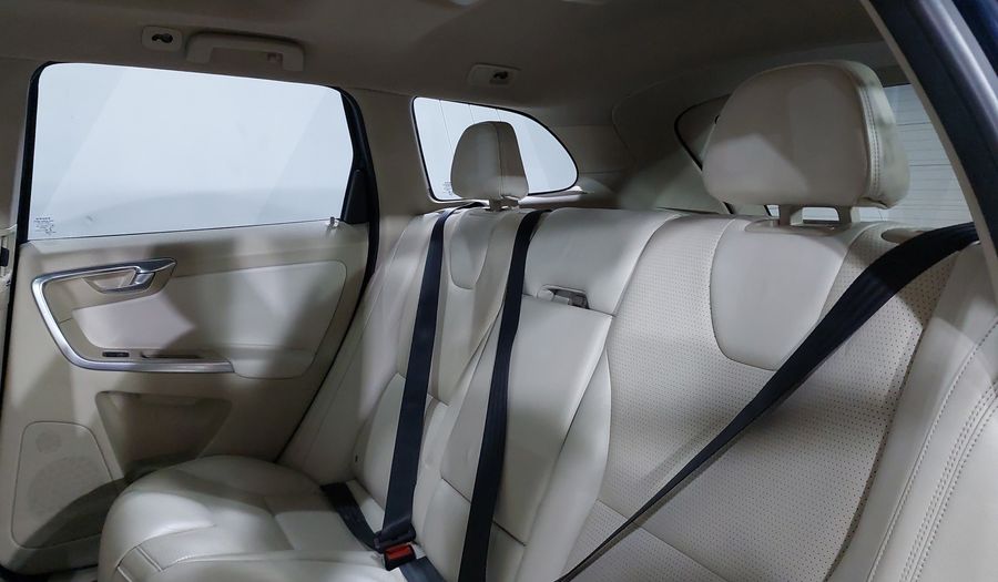 Volvo Xc60 2.0 KINETIC AT Suv 2014