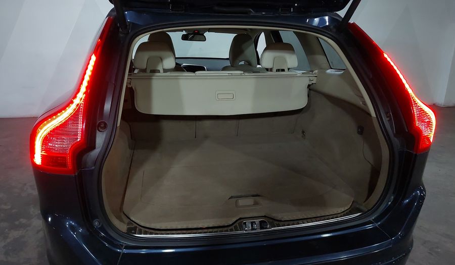 Volvo Xc60 2.0 KINETIC AT Suv 2014