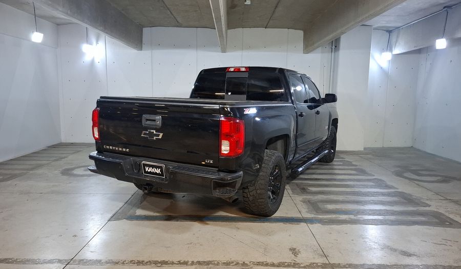 Chevrolet Cheyenne 6.2 2500 CHEYENNE CREW CAB N AT 4WD Pickup 2017
