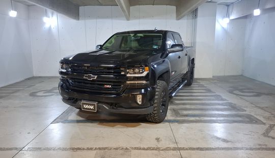Chevrolet • Cheyenne
