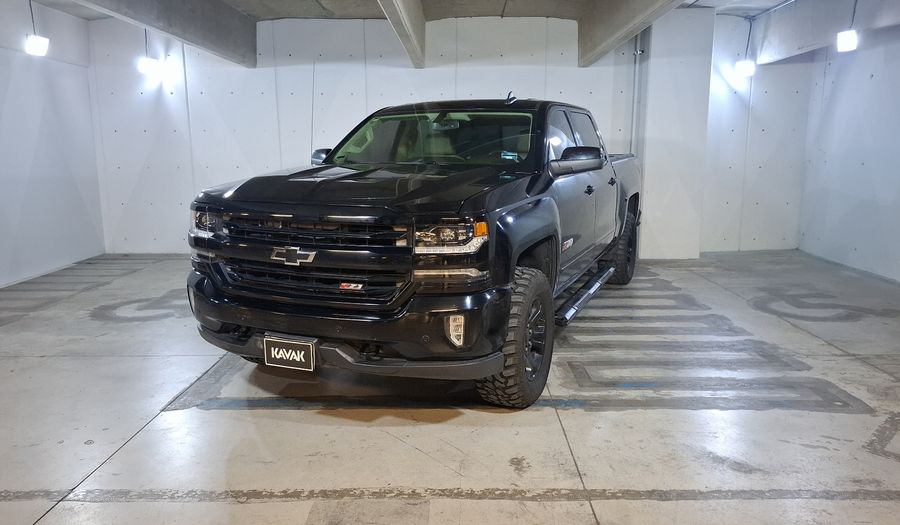Chevrolet Cheyenne 6.2 2500 CHEYENNE CREW CAB N AT 4WD Pickup 2017