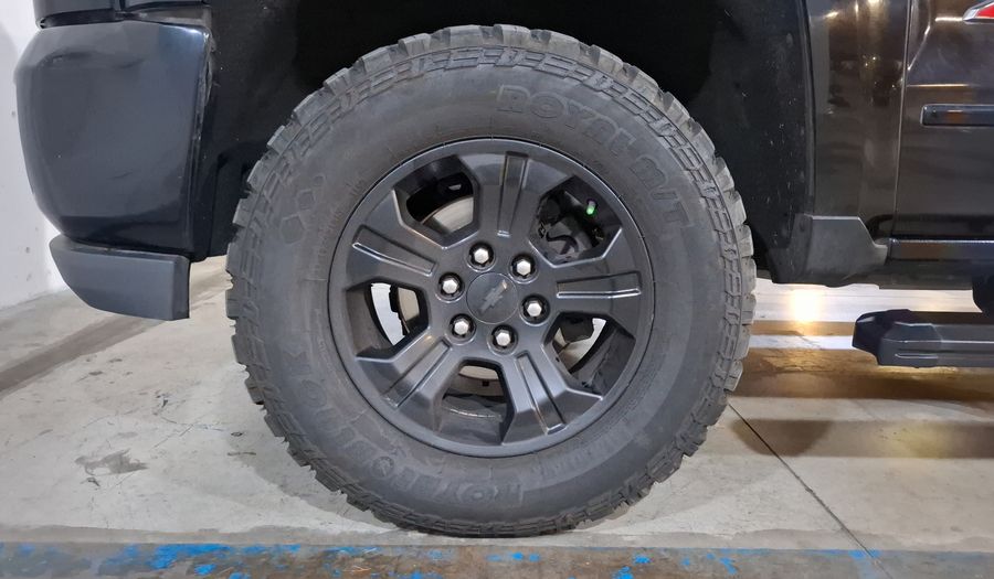 Chevrolet Cheyenne 6.2 2500 CHEYENNE CREW CAB N AT 4WD Pickup 2017