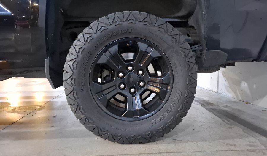 Chevrolet Cheyenne 6.2 2500 CHEYENNE CREW CAB N AT 4WD Pickup 2017