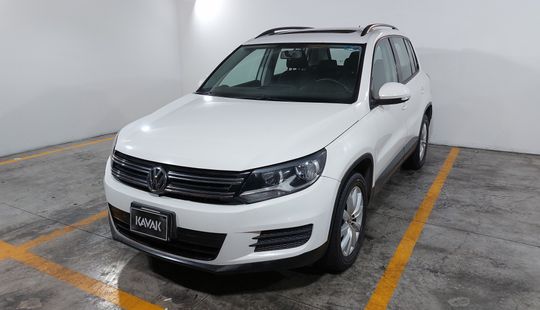 Volkswagen • Tiguan