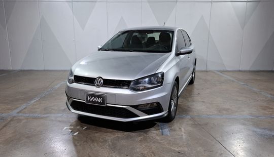 Volkswagen • Vento