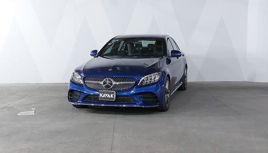Mercedes Benz • Clase C