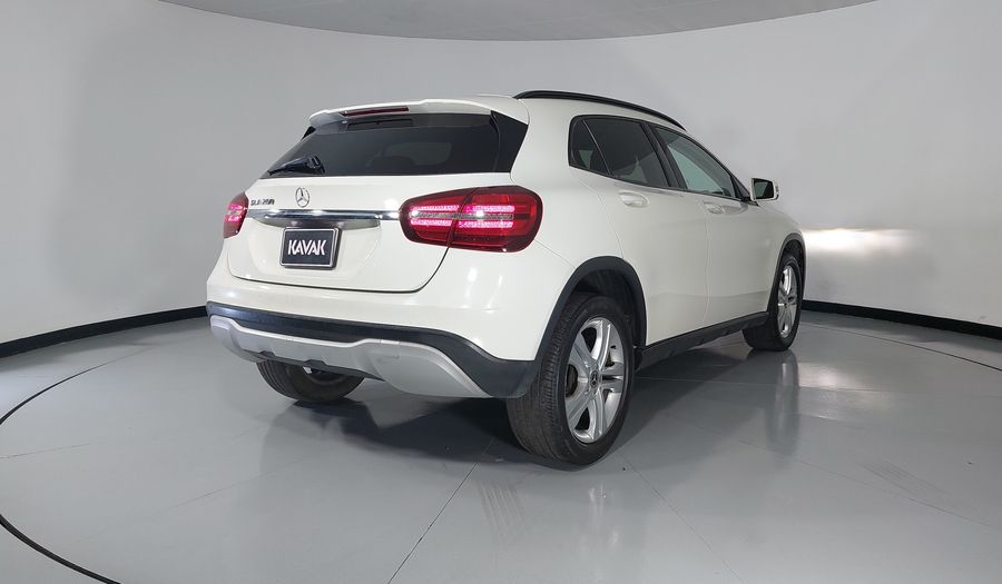 Mercedes Benz Clase Gla 1.6 GLA 200 DCT Suv 2018