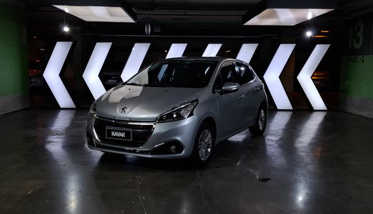 Peugeot • 208