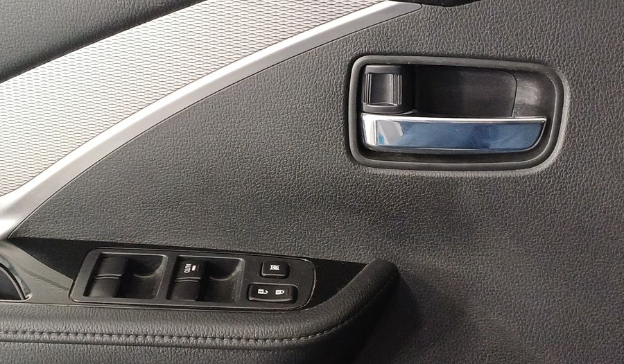 Mitsubishi Xpander 1.5 CROSS AUTO Minivan 2022