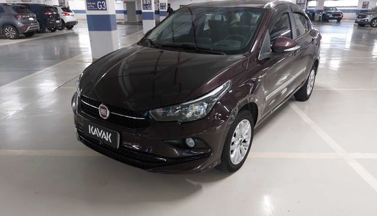 Fiat • Cronos