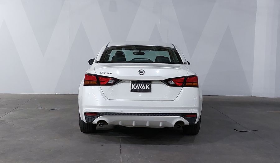 Nissan Altima 2.5 SENSE CVT Sedan 2021