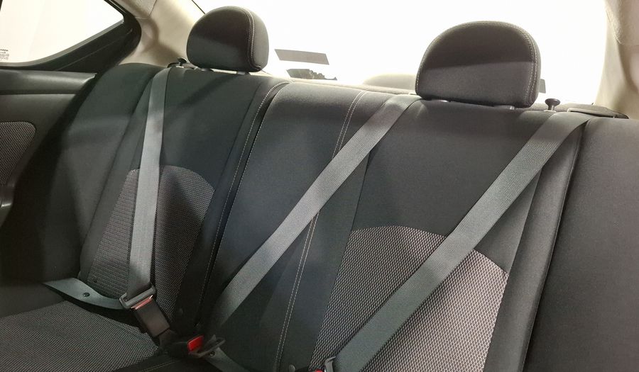 Nissan Versa 1.6 ADVANCE TM AC Sedan 2014