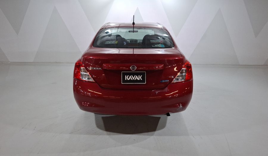 Nissan Versa 1.6 ADVANCE TM AC Sedan 2014