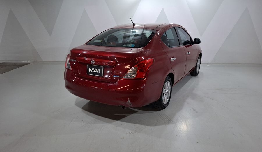 Nissan Versa 1.6 ADVANCE TM AC Sedan 2014