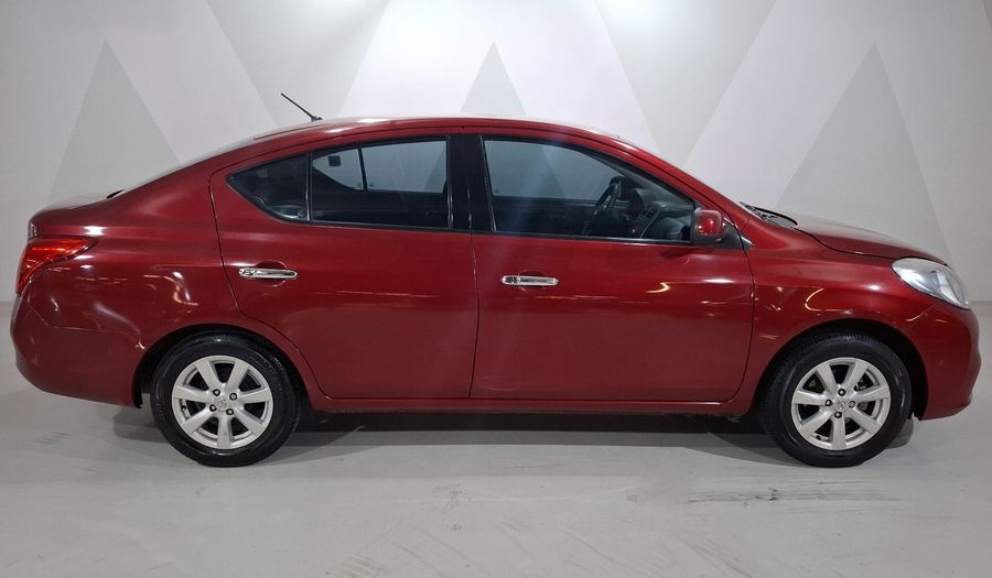 Nissan Versa 1.6 ADVANCE TM AC Sedan 2014