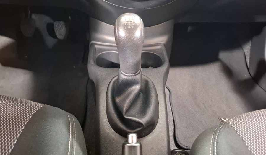 Nissan Versa 1.6 ADVANCE TM AC Sedan 2014