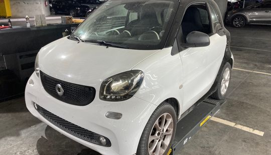 Smart • Fortwo