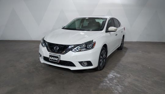Nissan • Sentra