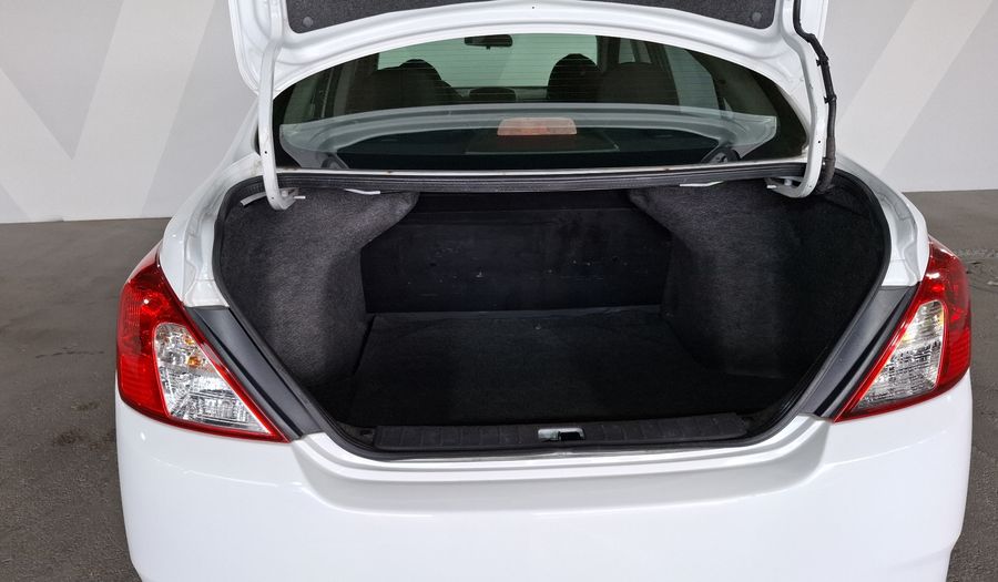 Nissan Versa 1.6 SENSE Sedan 2018