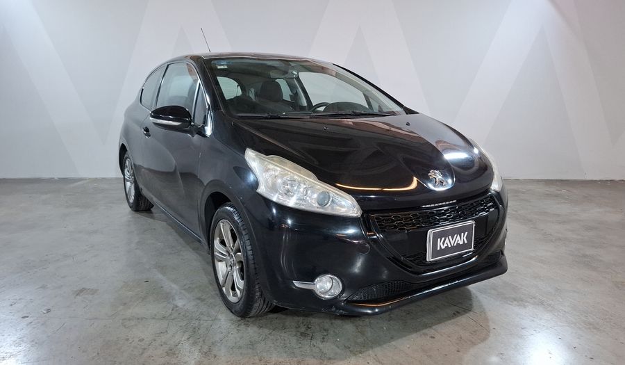 Peugeot 208 1.6 ALLURE MT Hatchback 2015