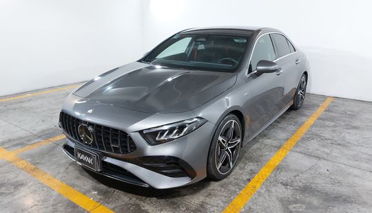 Mercedes Benz • Clase A
