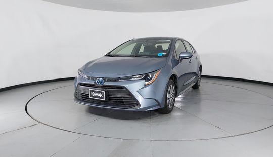 Toyota • Corolla
