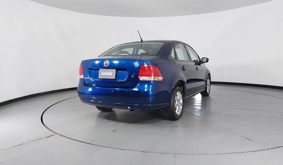 Volkswagen Vento 1.6 HIGHLINE MT Sedan 2014
