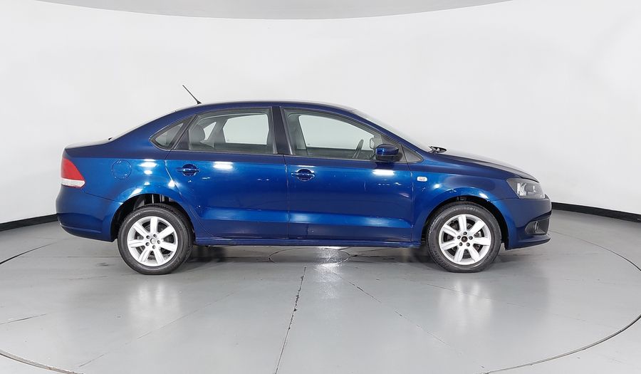 Volkswagen Vento 1.6 HIGHLINE MT Sedan 2014