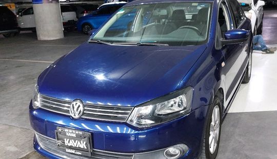 Volkswagen • Vento