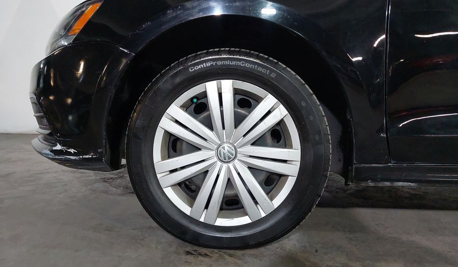 Volkswagen Jetta 2.0 MT Sedan 2016