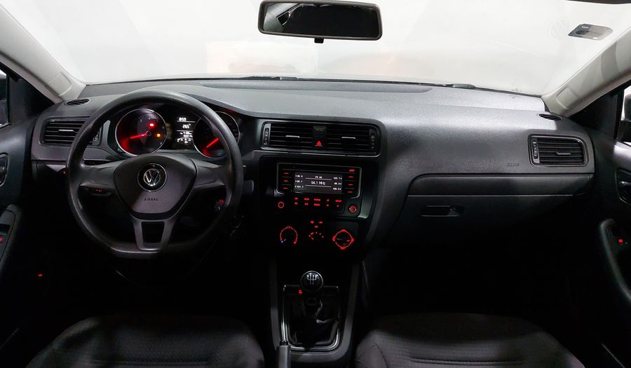 Volkswagen Jetta 2.0 MT Sedan 2016