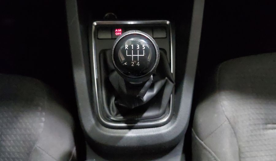 Volkswagen Jetta 2.0 MT Sedan 2016