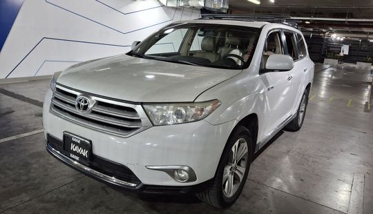 Toyota • Highlander