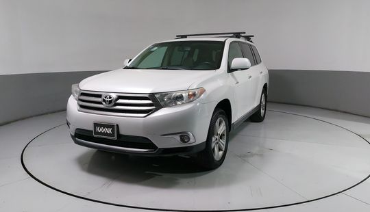 Toyota • Highlander