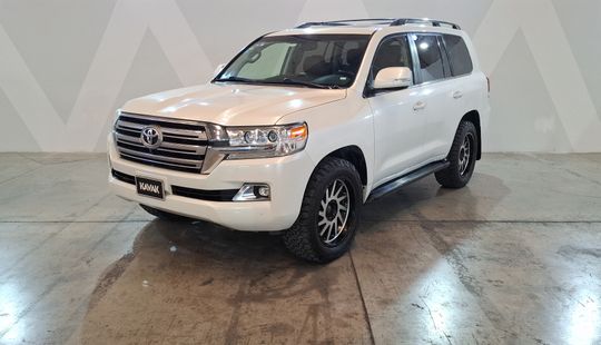 Toyota • Land Cruiser
