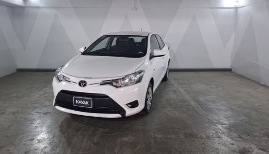 Toyota • Yaris