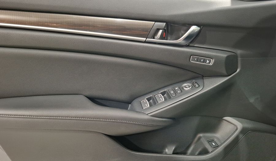 Honda Accord 2.0 TOURING AUTO Sedan 2020